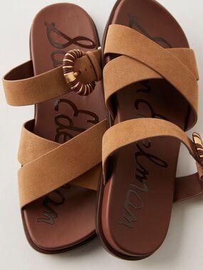 Free People Tan Crisscross Slide Sandals with Gold Accent Buckle Sz-7